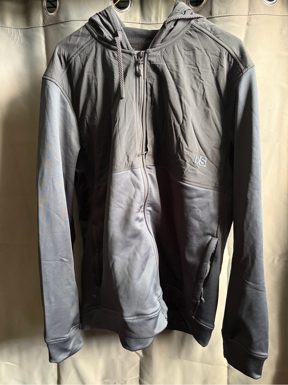 Men’s Gray Full-Zip Hooded Sweater
